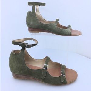 Faryl Robin New Wedge Sandals Green Suede Size 6